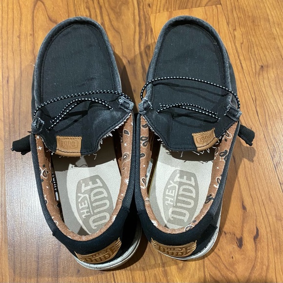 Hey Dude Wally Washed Shoes - Picture 2 of 6